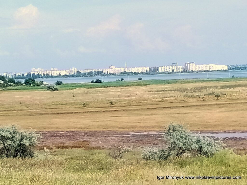 На этой фотографии видно Большую Коренихе, Бугский лиман, и Намыв.