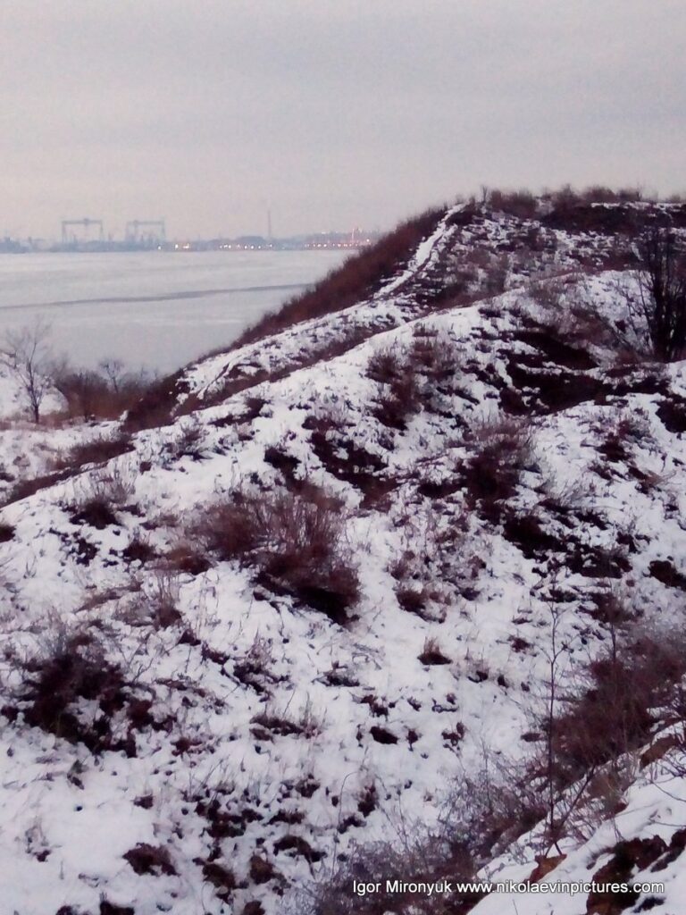 Самый крайний холм в Hills Land, в Николаеве.