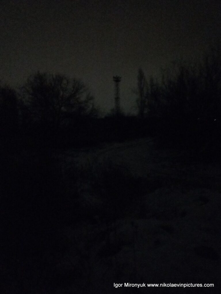 Тёмная башня в Hills land в Николаеве.