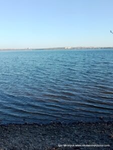 Отсюда можно увидеть два моста в Николаеве. И, кстати, шикарный вид на реку Южный Буг.