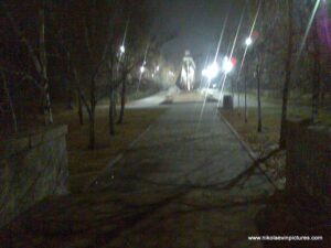 Парк Победы в Николаеве ночью.