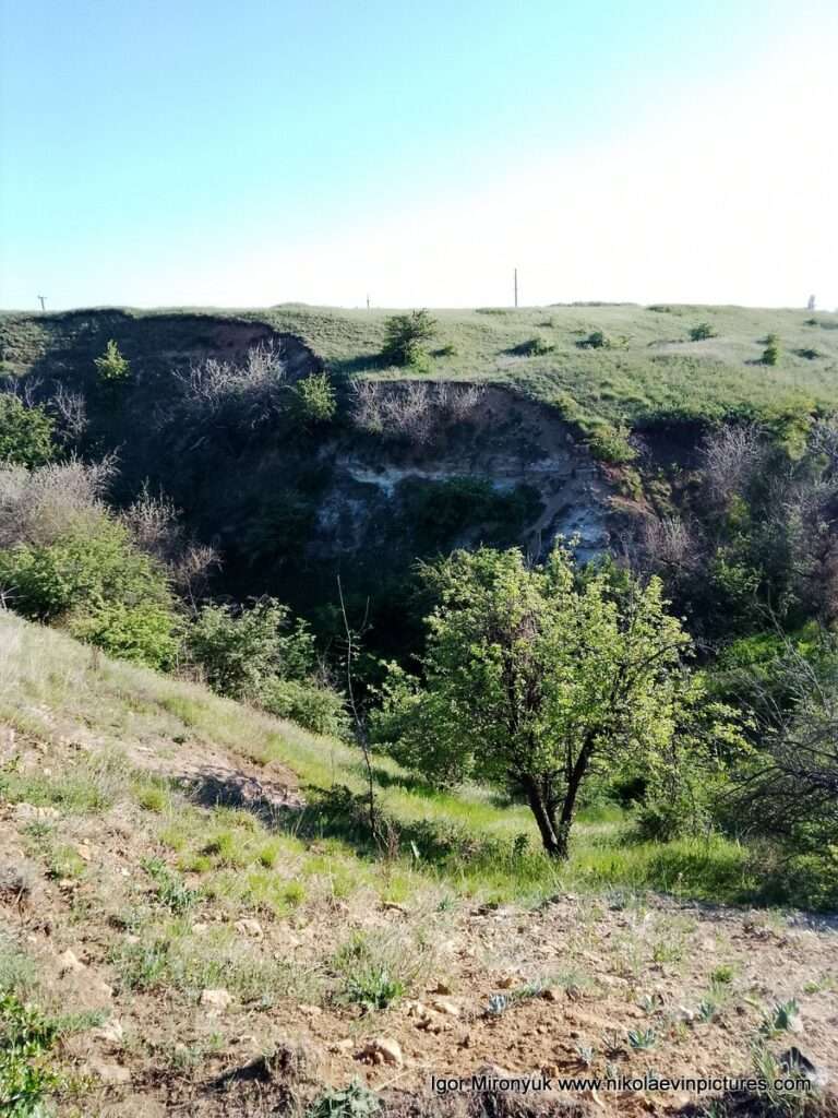 Самый красивый оползень, который я когда-либо видел в своей жизни, находится в Матвеевке, в Николаеве.