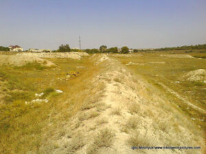 Холмы Порожнечи - пустыря за Северным в Николаеве, днём.