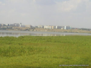 На той стороне видны Порожнеча и Северный в Николаеве.