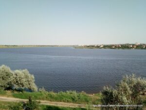 Зелёный берег Порожнечи, река Ингул и Ракетное Урочище в Николаеве.