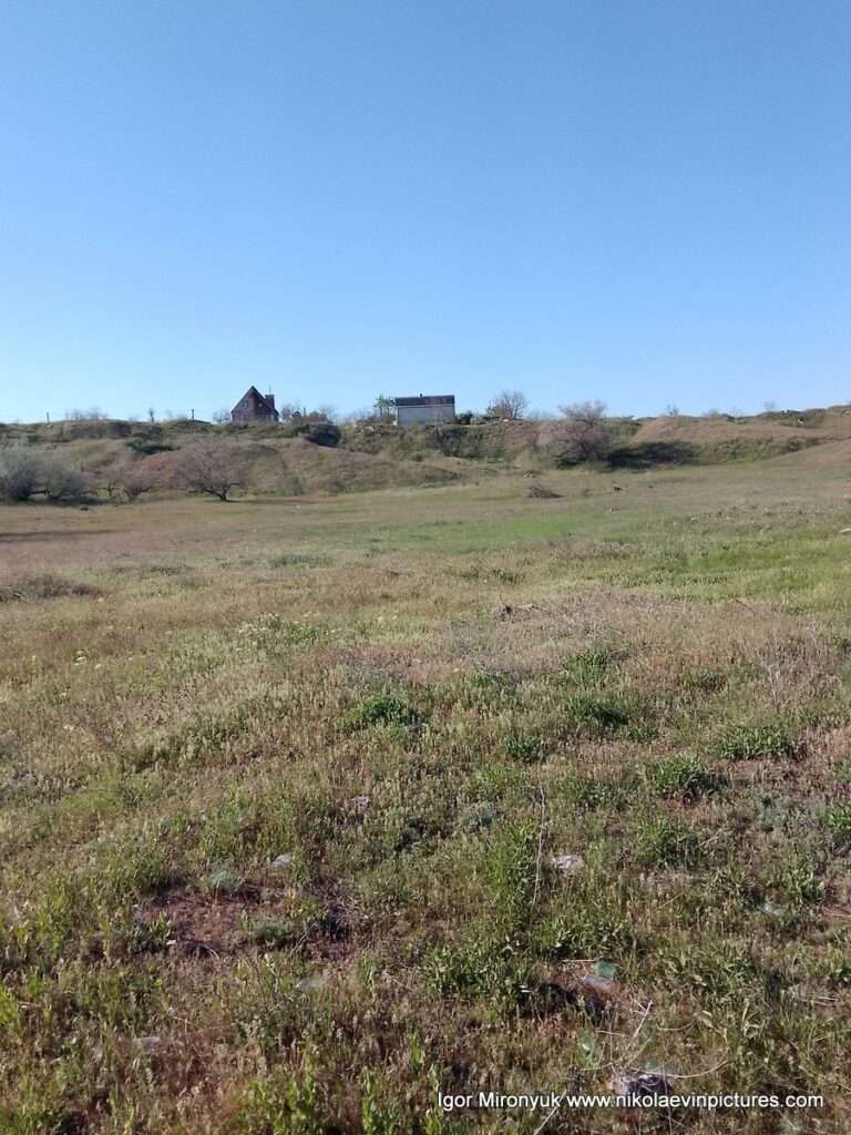 Природные ландшафты Матвеевки также включают и эту долину.