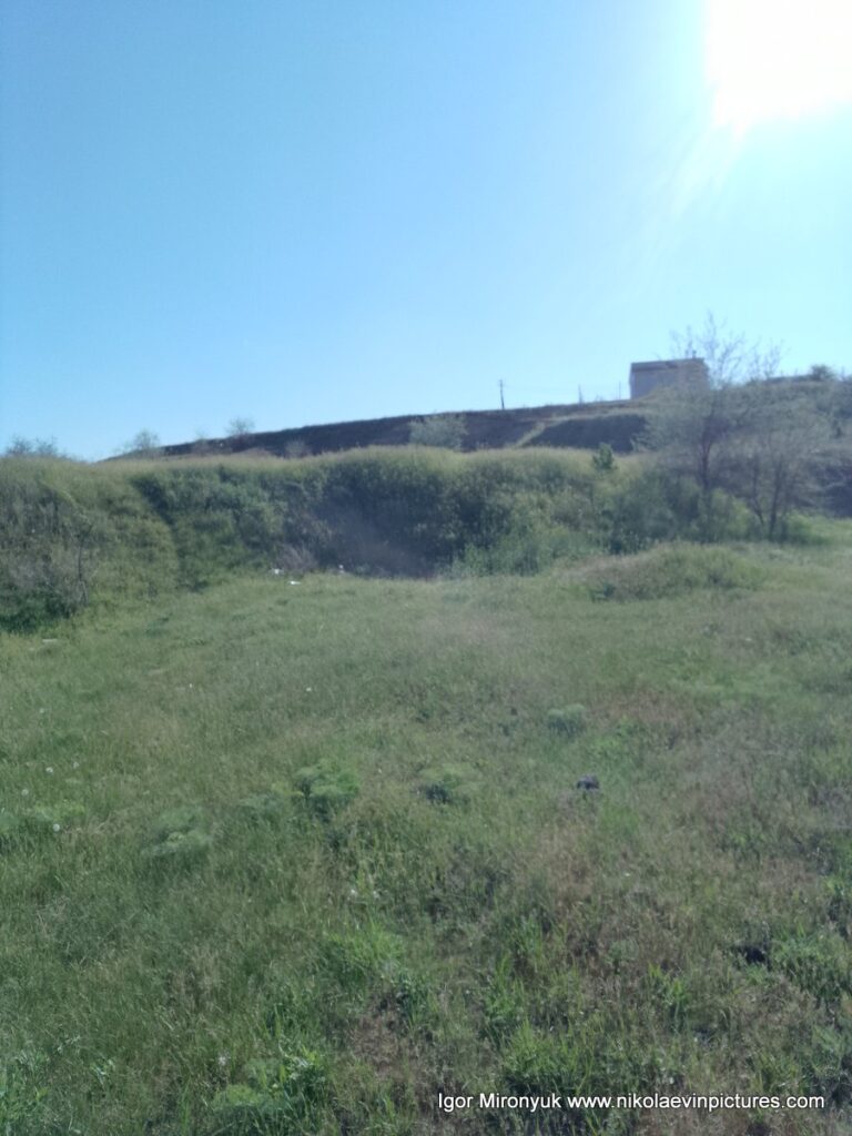 Природные ландшафты Матвеевки также включают и эту долину.