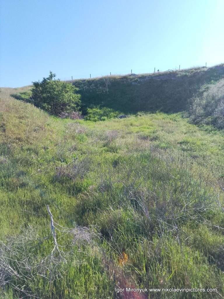 Природные ландшафты Матвеевки также включают и эту долину.