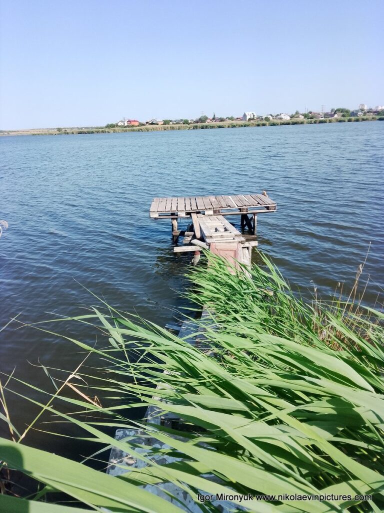 Рыбацкий мостик на Улице Скалистой в Соляных, в Николаеве.