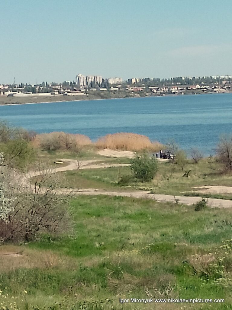 Вид на долину возле реки Южный Буг и Соляные, в Николаеве.