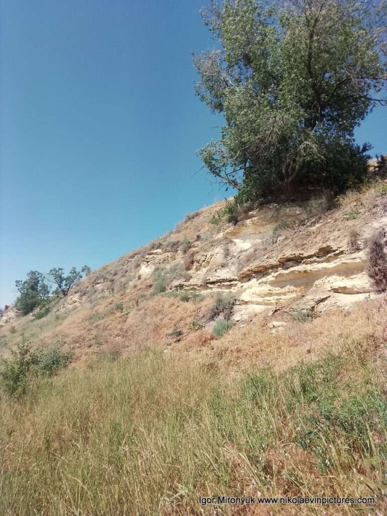 Скалы в Соляных, в Николаеве.