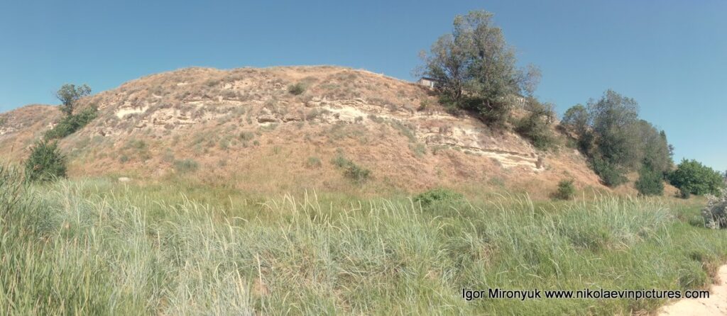 Скалы в Соляных, в Николаеве.