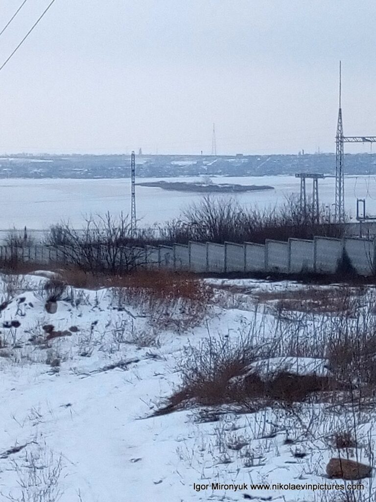 На этом фото видно остров в лимане.