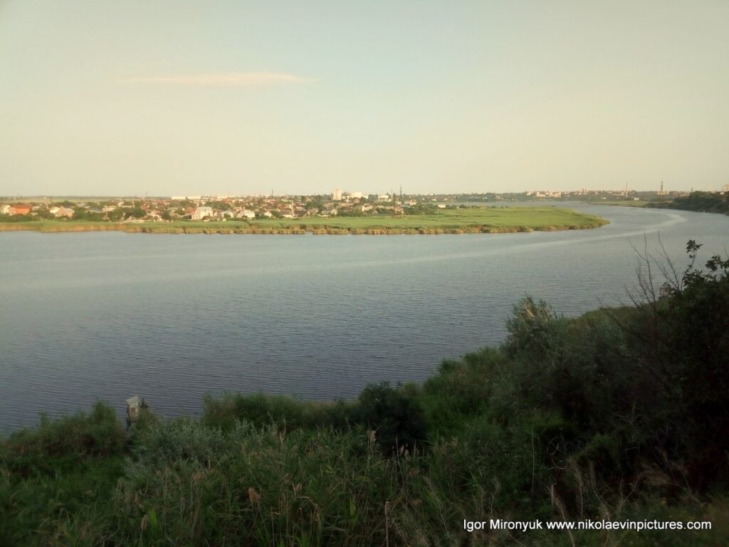 Пейзаж на реку Ингул и Ракетное Урочище.