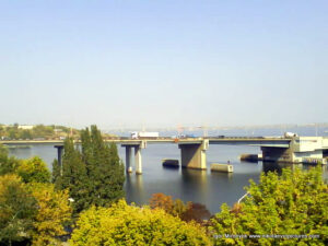 Фото Ингульского моста в Николаеве с Набережной.