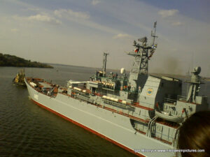 13 Сентября 2009 года - после Дня города, корабль уплывает.