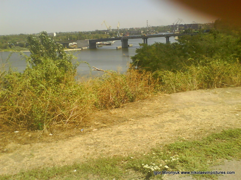 Река Ингул и Ингубский мост в Николаеве - это моя самая первая фотография. Дата съёмки: 24 Июля 2009-го года.