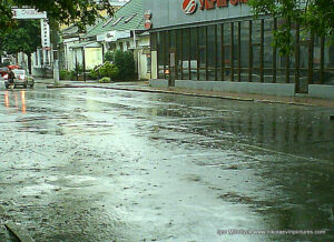 В Николаеве идёт дождь.