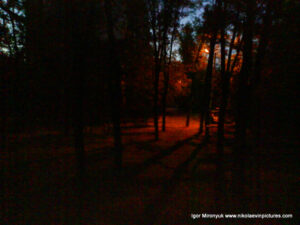 Николаевский двор ночью.