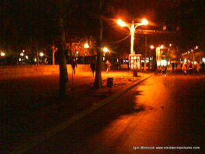 Центральная улица Николаева - Советская/Соборная ночью.