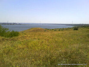 Пустырь Wonderland. Рельеф в Николаеве.