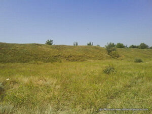 Пустырь Wonderland. Рельеф в Николаеве.