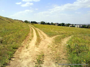 Пустырь Wonderland. Рельеф в Николаеве.