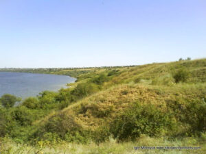 Пустырь Wonderland. Рельеф в Николаеве.