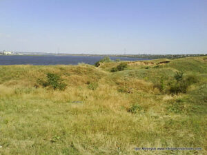 Пустырь Wonderland. Рельеф в Николаеве.