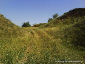 Пустырь Wonderland. Рельеф в Николаеве.