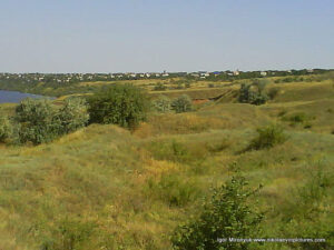 Пустырь Wonderland. Рельеф в Николаеве.