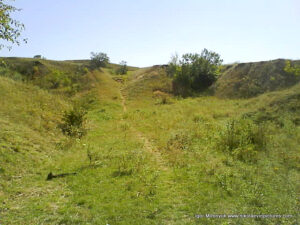 Пустырь Wonderland. Рельеф в Николаеве.