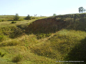 Пустырь Wonderland. Рельеф в Николаеве.