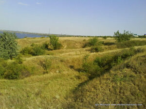 Пустырь Wonderland. Рельеф в Николаеве.