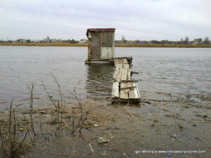 Рыбацкий мостик на Улице Скалистой в Николаеве.