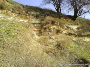 Скалы в Соляных