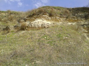 Скалы в Соляных