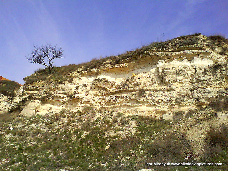 Скалы в Соляных