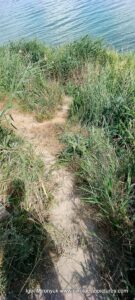 Безопасная тропа как дойти от родника до водопада в Большой Коренихе.