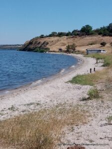 Пляжи в центре Большой Коренихи, в Николаеве.