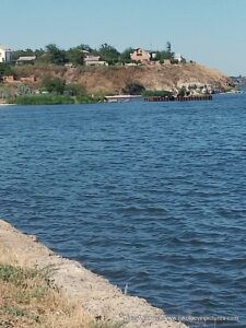 Пляжи в центре Большой Коренихи, в Николаеве.