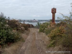 Через парк в "Виноградники".